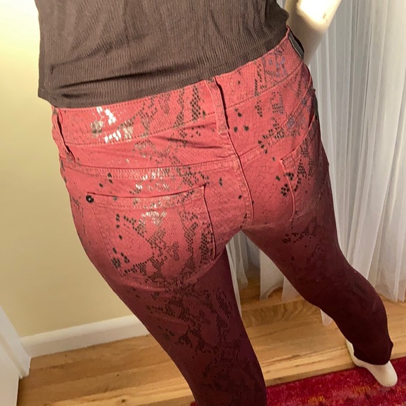 7 FOR ALL MANKIND Capri Jeans - Picture 8 of 9